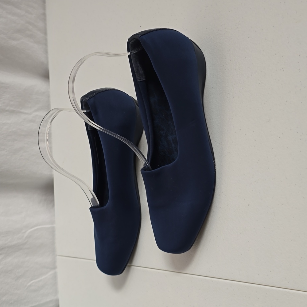 Vionic Mini Wedge Shoes - Picture 4 of 9